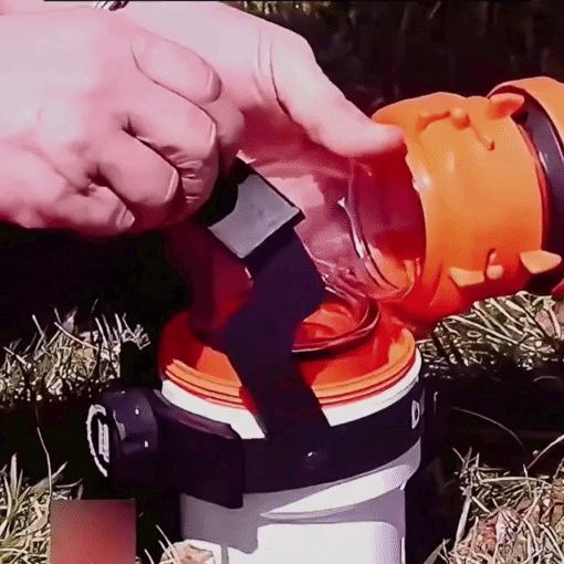 RV Sewer Hose Locking Clamp