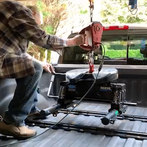 5th Wheel Lifting Bracket